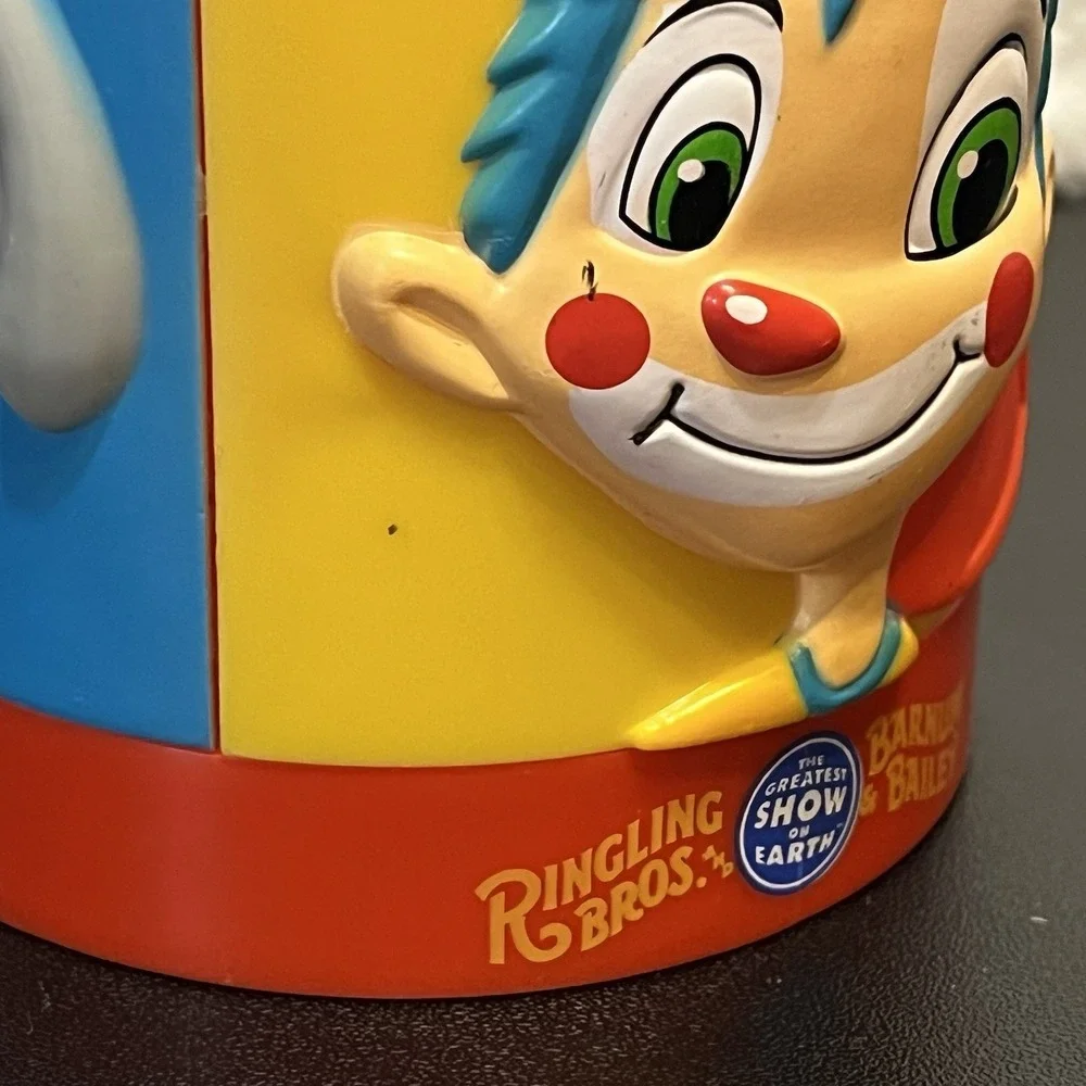 Ringling Brothers and Barnum & Bailey Circus Cup 2001 Souvenir Elephant Tiger
